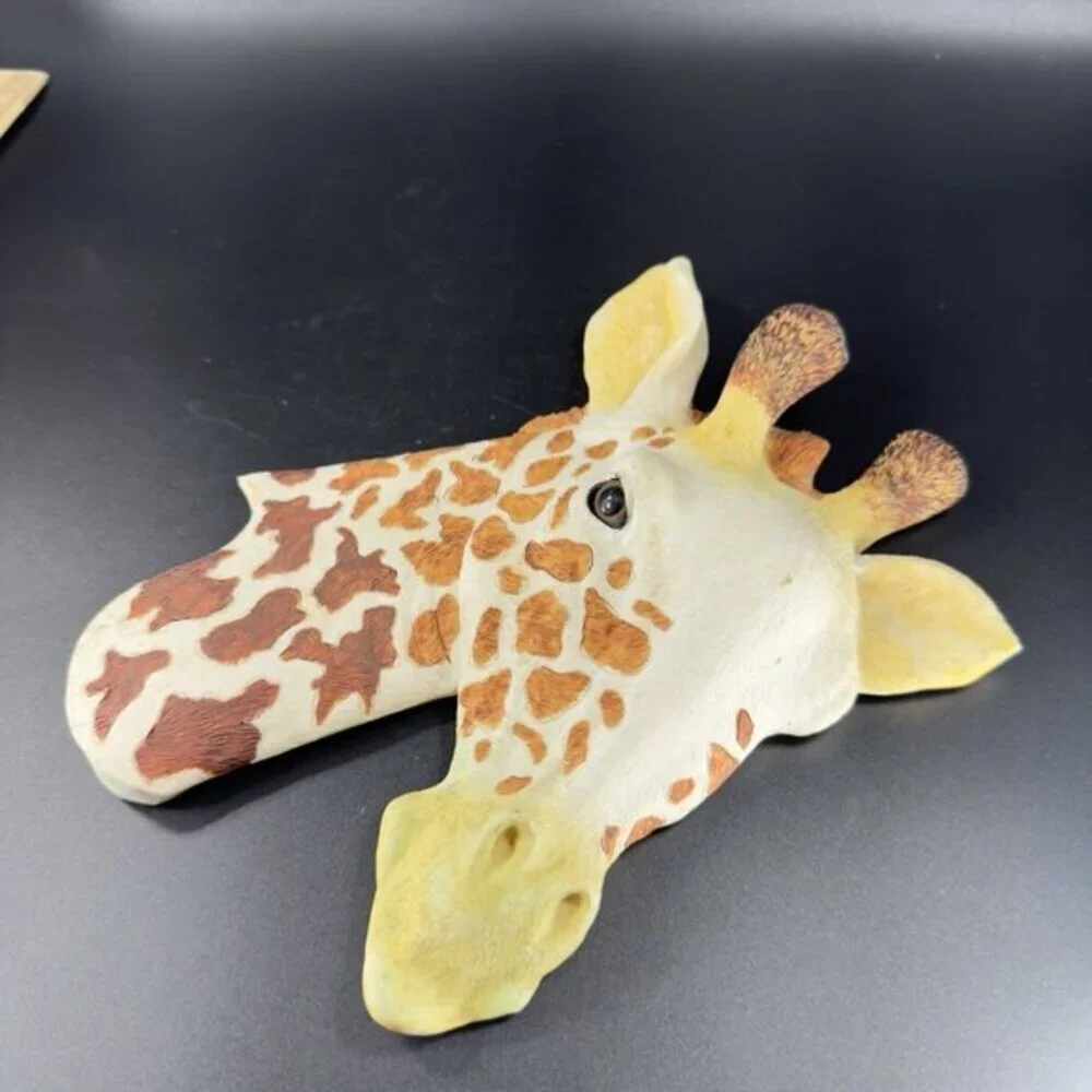 2003 Giraffe Head Wall Mount Mask by Home Interiors Resin Figural Wall‎ Hanging
